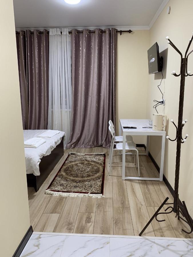 Adi Hotel Bishkek Esterno foto