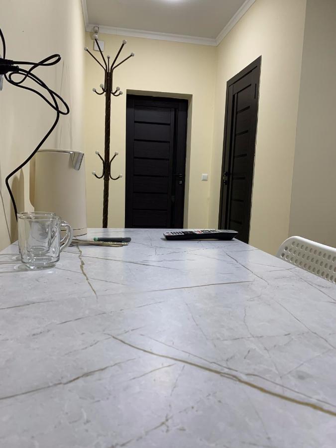 Adi Hotel Bishkek Esterno foto